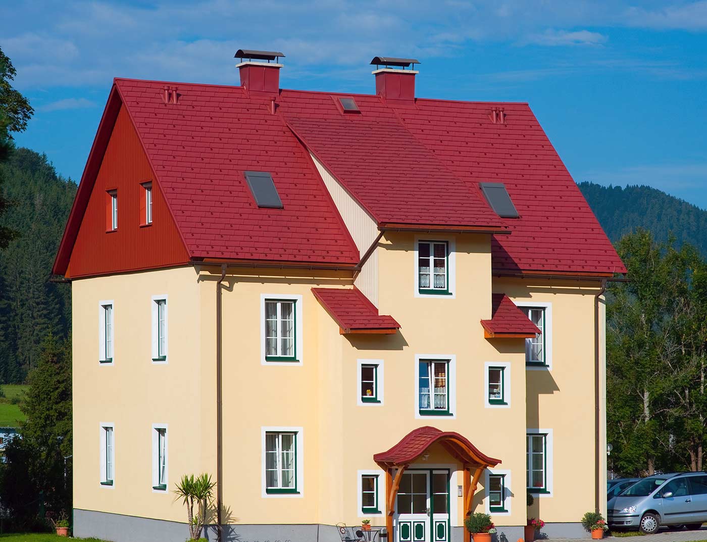 Referencia épületek PREFA Tetőfedési rendszerek Tetőfedő zsindely 05 P.10 oxidvörös